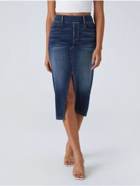 HALARA Flex Dark Indigo Stretch Denim Skirt size M regular NWT